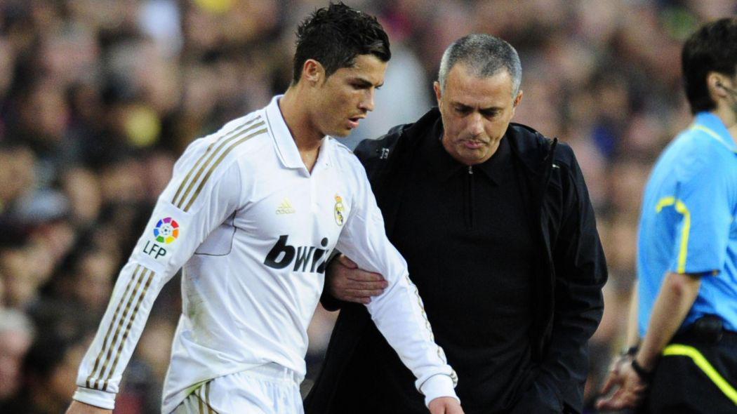 Báo Anh: Ronaldo đang 'làm trò' với Real, Mourinho chắc chắn không mua