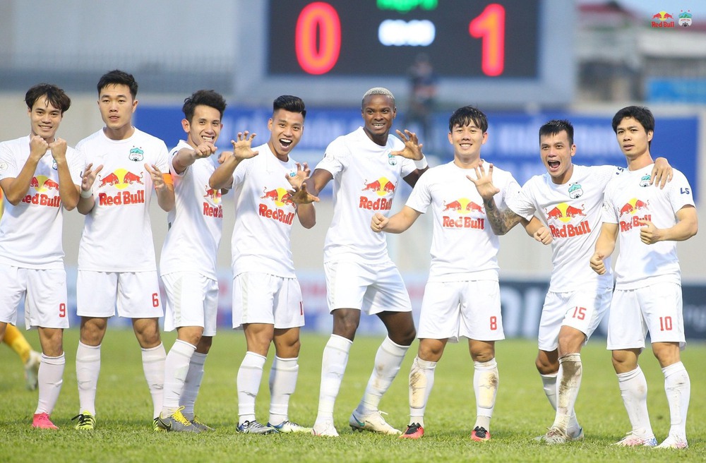 Bình Phước &quot;HAGL hóa&quot; vì mục tiêu lên V-League - Ảnh 1.