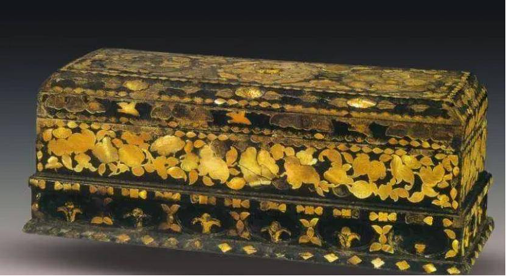 Nhặt tổ chim, 3 cậu bé vô tình tìm thấy quan tài gỗ khảm vàng, chuyên gia: Kho báu bên trong mới quý, nó đáng giá 17.000 tỷ đồng - Ảnh 2.