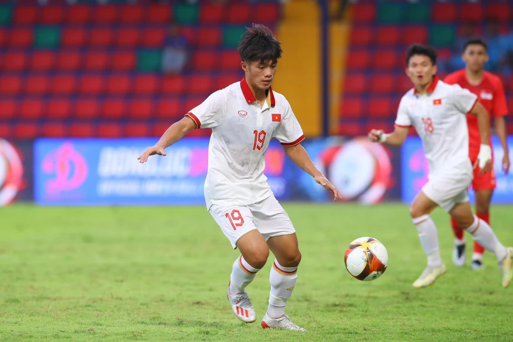 Tiền đạo HAGL lập kỷ lục giải U23 Đông Nam Á, là hy vọng lớn của HLV Kim Sang Sik  - Ảnh 1.