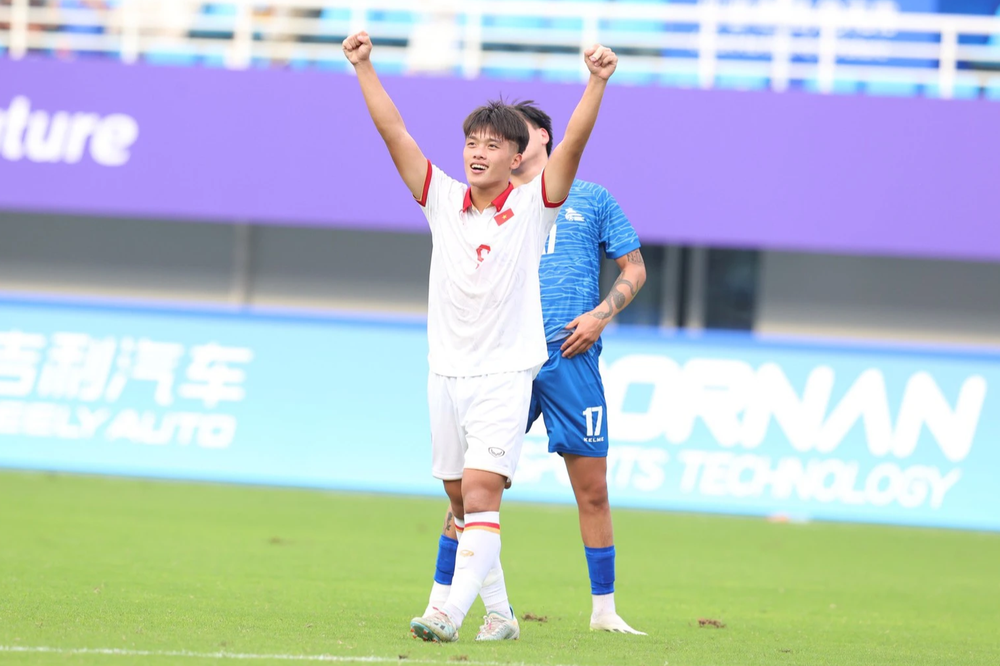 Tiền đạo HAGL lập kỷ lục giải U23 Đông Nam Á, là hy vọng lớn của HLV Kim Sang Sik  - Ảnh 2.