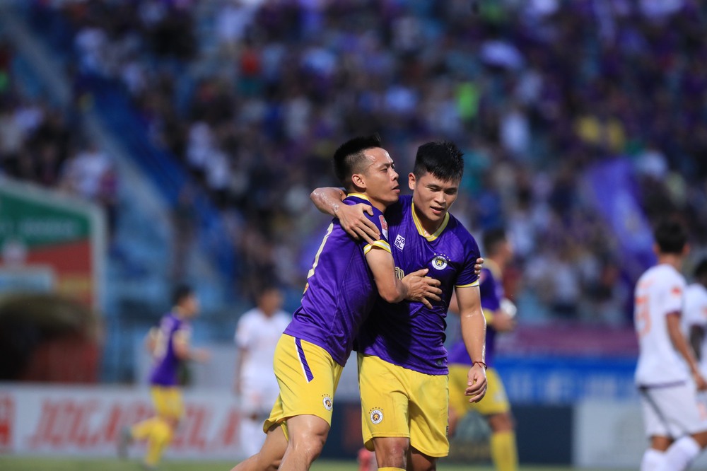 Harry Kewell "mở khóa" chiến thắng đầu tiên cho Hà Nội FC - Ảnh 2. Harry Kewell "mở khóa" chiến thắng đầu tiên cho Hà Nội FC - Ảnh 2.