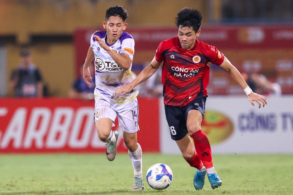 “Thắp lửa” cho V-League - Ảnh 1.