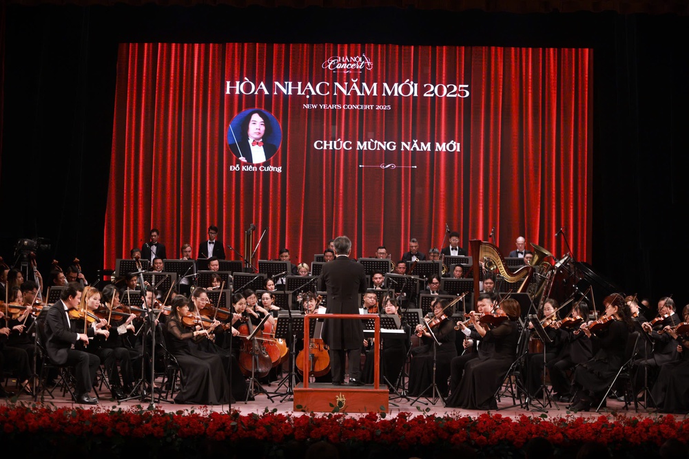 Hà Nội Concert – Hòa nhạc năm mới 2025: Dấu ấn của soprano Bảo Yến với aria &quot;Quel guardo il cavaliere&quot; - Ảnh 1.