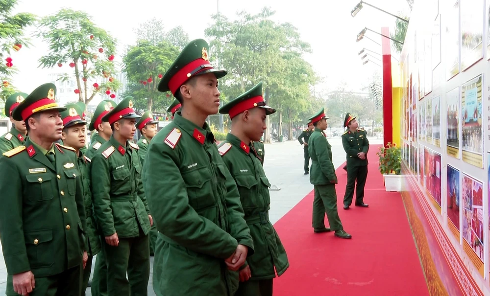 Trưng bày những hình ảnh đẹp, ý nghĩa nhân 95 năm Ngày thành lập Đảng - Ảnh 5.