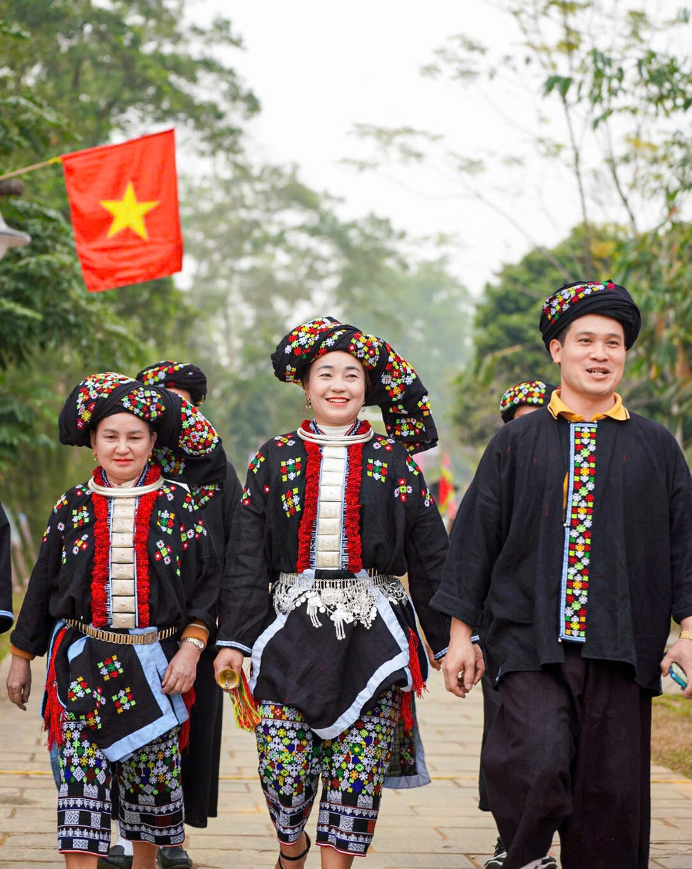 Độc đáo trang phục truyền thống đón Tết của đồng bào Dao Tiền - xứ Thanh  - Ảnh 2.