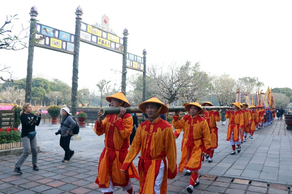 Nét đẹp Phong vị Tết ở Hoàng cung Huế - Ảnh 2.