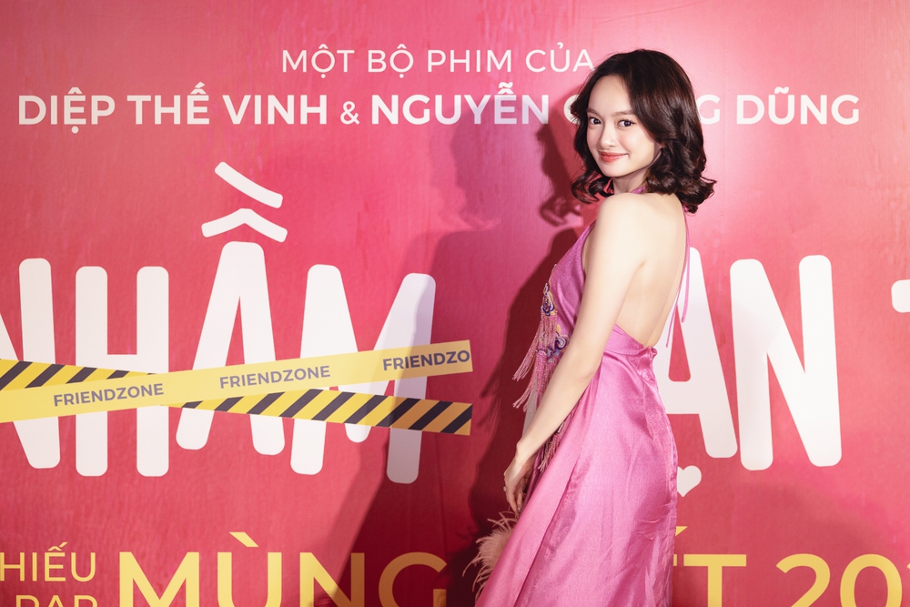 Trần Ngọc Vàng 'khoá môi' Kaithy Nguyễn tại buổi công chiếu 'Yêu nhầm bạn thân' - Ảnh 3.