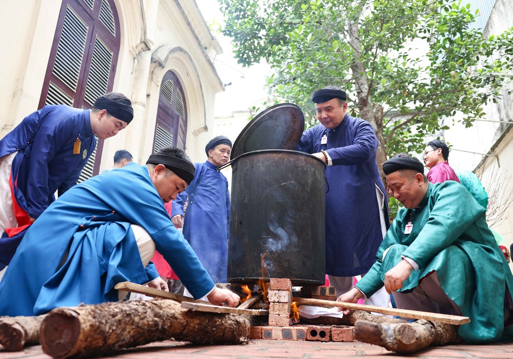 Gói bánh chưng đón Tết theo cách của người Hà Nội xưa - Ảnh 6.