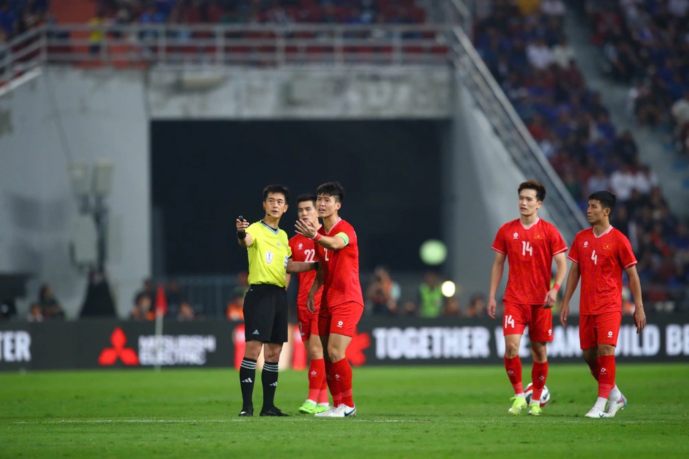 Thái Lan ghi bàn gây tranh cãi: Thiếu fair play hay sự tinh quái? - Ảnh 3.