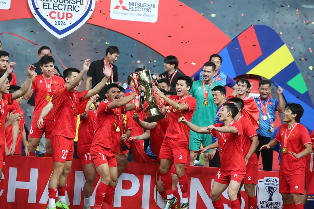 Tuyển Việt Nam giành chức vô địch AFF Cup 2024. Ảnh: Hoàng Linh