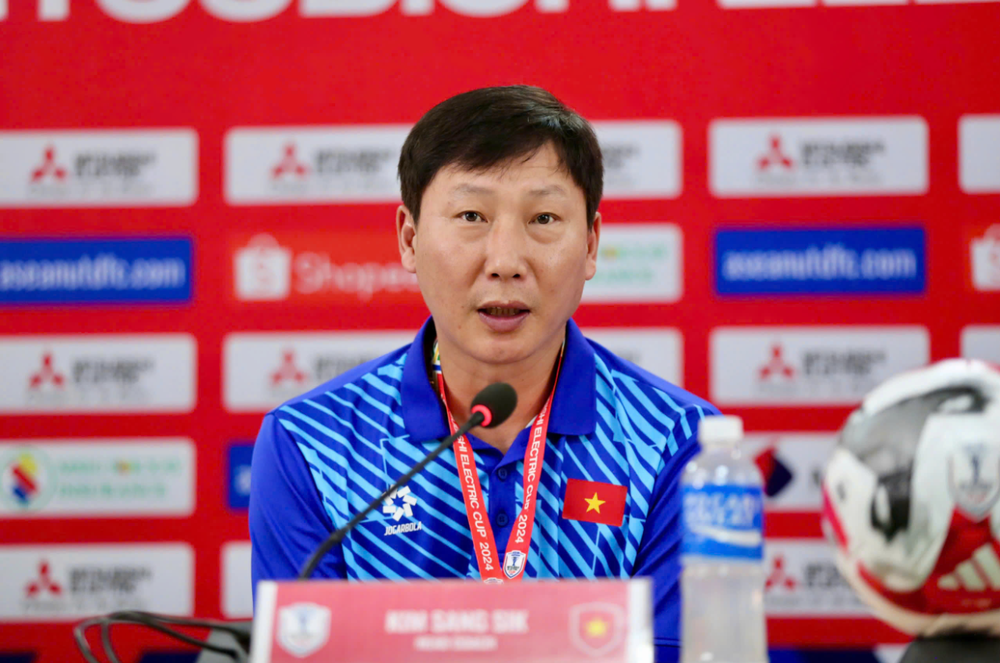 HLV Kim Sang Sik là &quot;kiến trúc sư&quot; cho chức vô địch AFF Cup 2024 của tuyển Việt Nam. Ảnh: Như Đạt