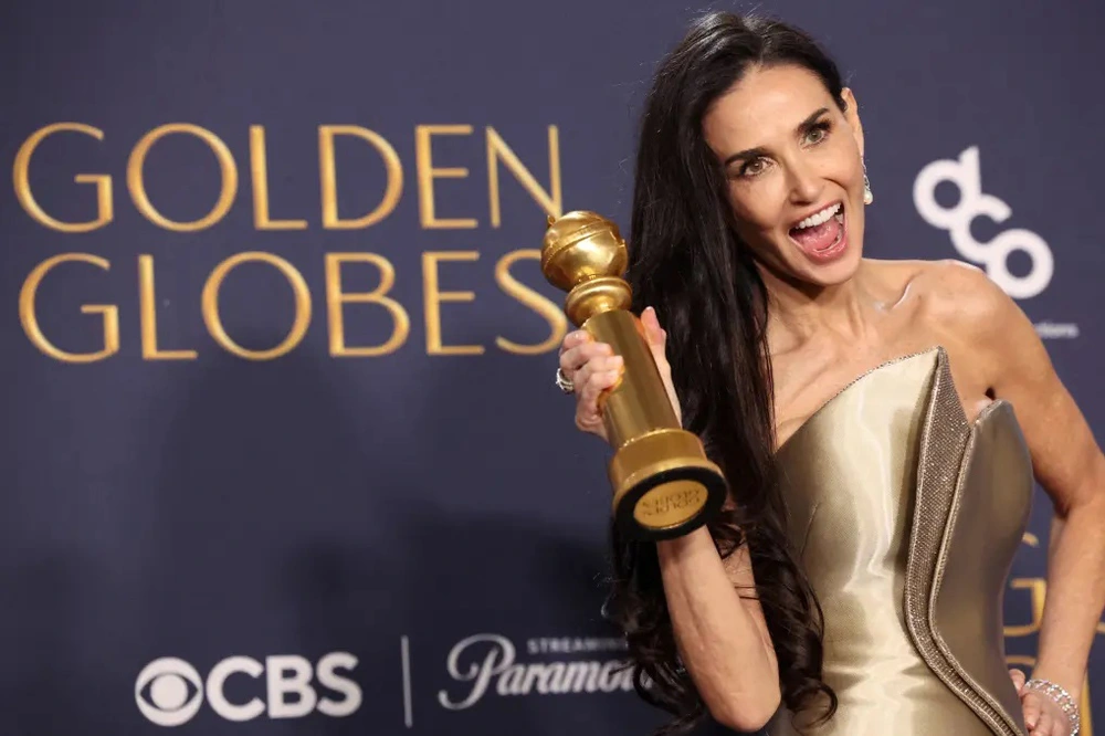 Bài phát biểu của Demi Moore tại Quả Cầu Vàng: Hé lộ mặt tối của Hollywood - Ảnh 1.