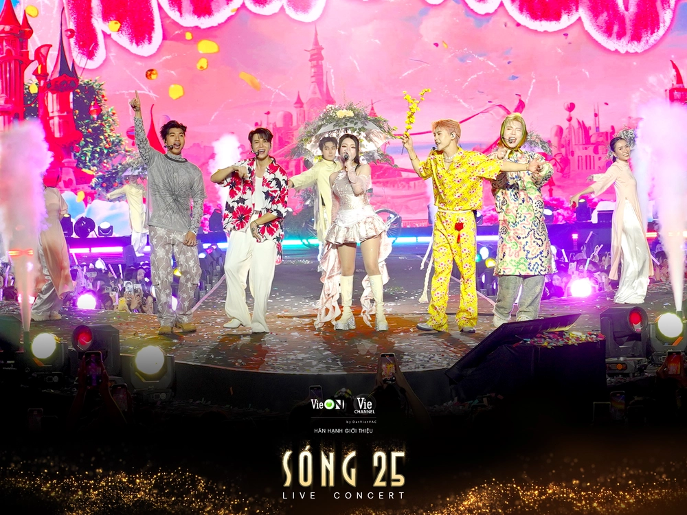 'Sóng' 25 - Live Concert bùng nổ với màn 'xé áo' của các anh trai - Ảnh 2.