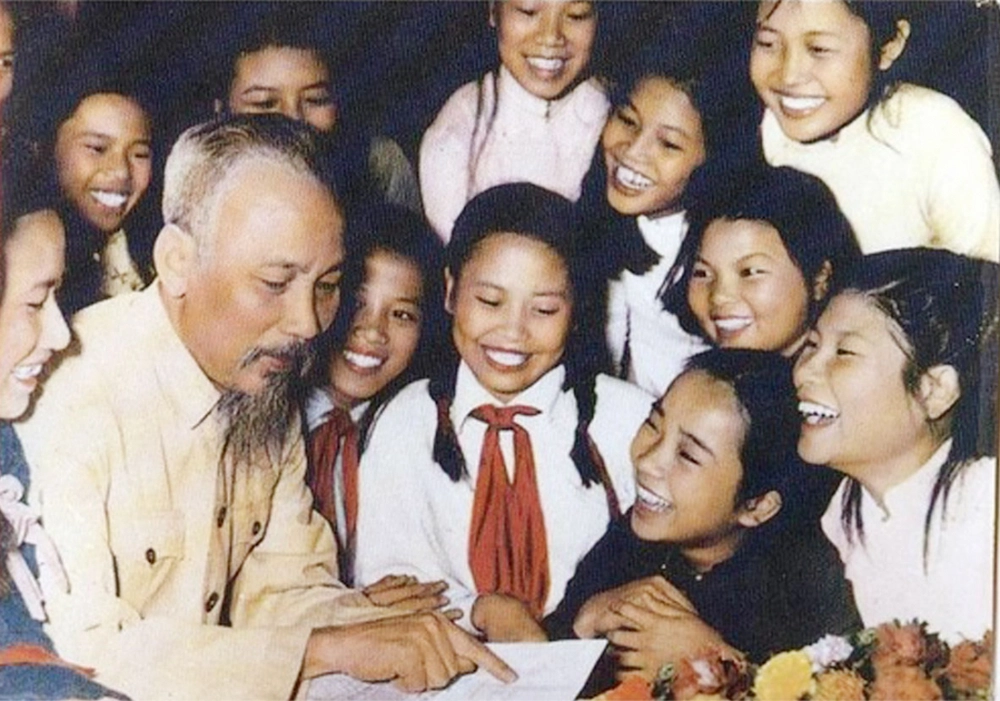 Ngày khuyến học Việt Nam (2/10): Học tập suốt đời - &quot;chìa khóa&quot; cho phát triển bền vững - Ảnh 1.