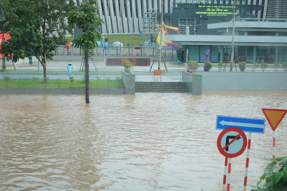 Dự báo thời tiết ngày 2/10: Cảnh báo áp thấp có khả năng mạnh lên thành bão - Ảnh 2.