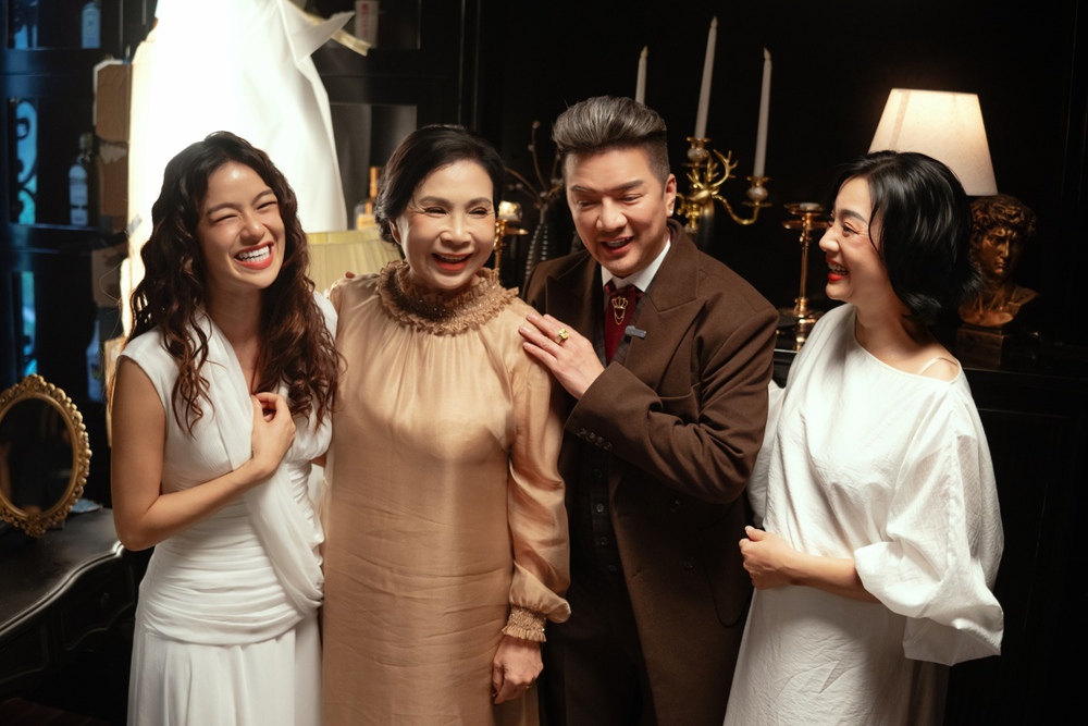 Đàm Vĩnh Hưng ra mắt MV “Chỉ anh làm em khóc”  - Ảnh 1.