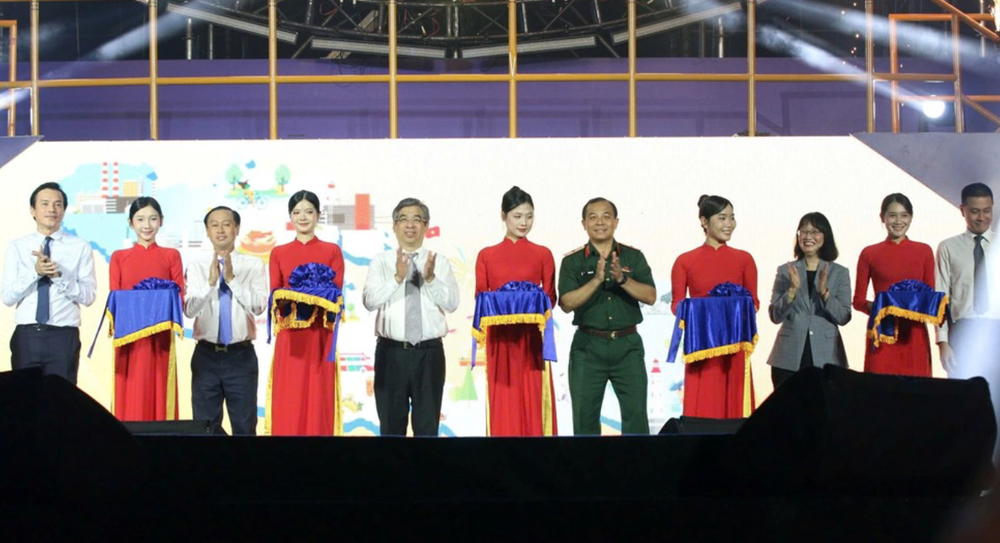 TP.HCM tưng bừng với Tuần lễ &quot;Khỏe để xây dựng và bảo vệ Tổ quốc&quot; - Ảnh 1.