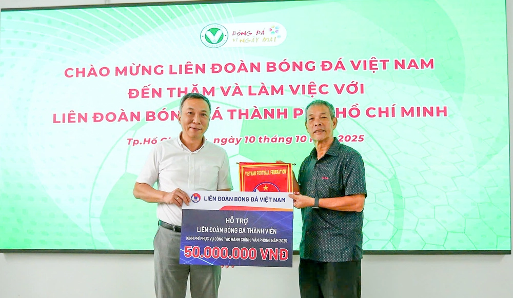 Tin nóng bóng đá Việt hôm nay 11/10: Tuyển Việt Nam trở lại tập luyện, Ninh Bình giao hữu với Hà Tĩnh - Ảnh 2.
