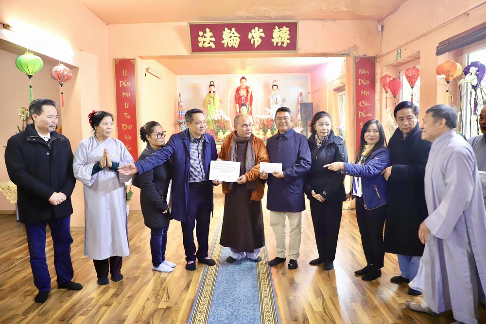 Chuyện từ một cuộc gọi và những tấm lòng nơi xa xứ! - Ảnh 1.