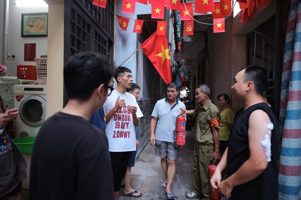 Hà Nội: Cháy lớn tại nhà dân, 5 người tử vong - Ảnh 3.