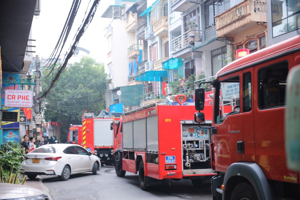Hà Nội: Cháy lớn tại nhà dân, 5 người tử vong - Ảnh 1.