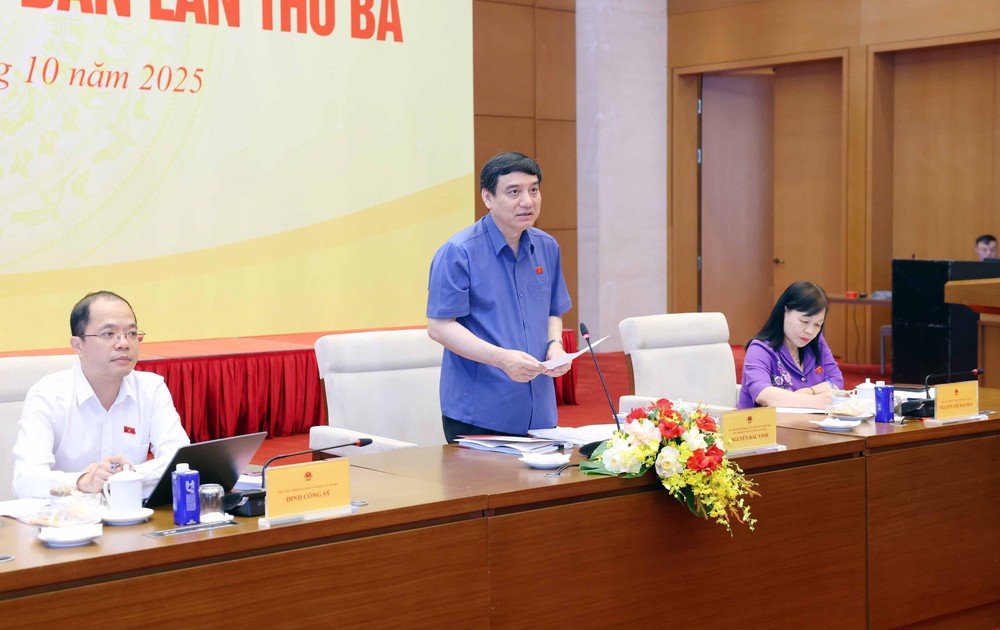 Phiên họp toàn thể Ủy ban Văn hóa và Xã hội của Quốc hội: Tạo không gian cho báo chí phát triển nhân văn, chuyên nghiệp, hiện đại - Ảnh 2.