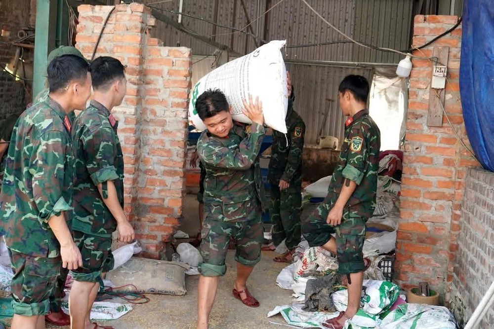 Cập nhật tình hình lũ lụt và công tác cứu trợ ngày 11/10 - Ảnh 3.