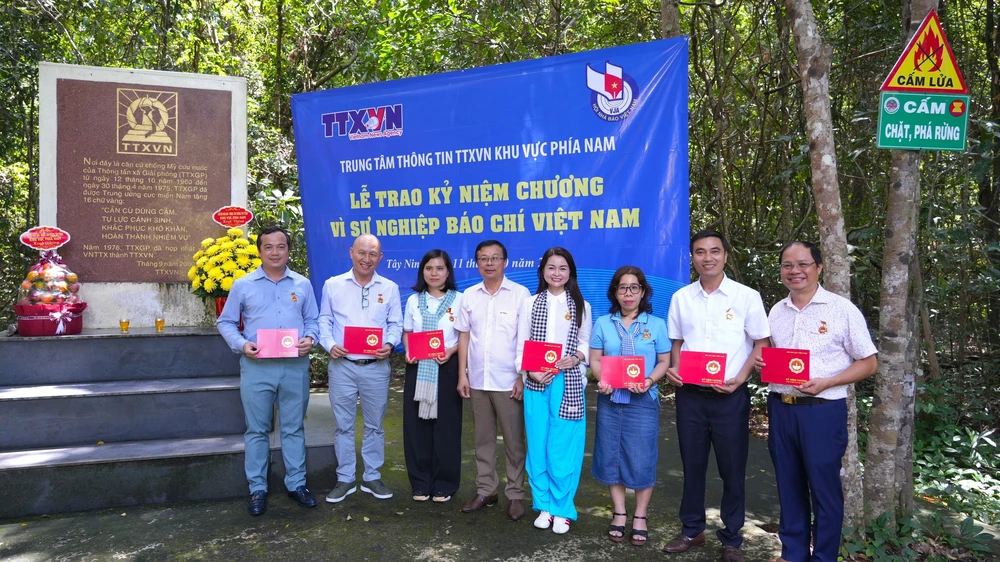 Tiếp nối mạch nguồn thông tin cách mạng của Thông tấn xã Giải phóng anh hùng - Ảnh 3.