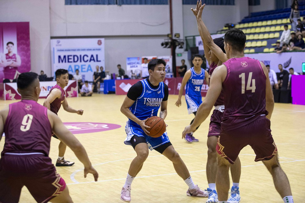 Chung kết Saigon Pro-am Basketball Cup 2025: Tsunami Dreamers tái ngộ IN'N'OUT - Ảnh 2.