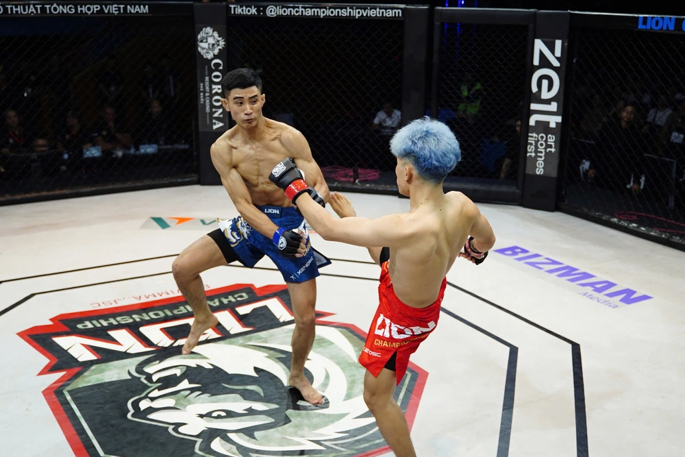 LION Championship 27: Lý Văn Huỳnh lần thứ ba giành quyền tranh đai vô địch hạng 77kg - Ảnh 2.