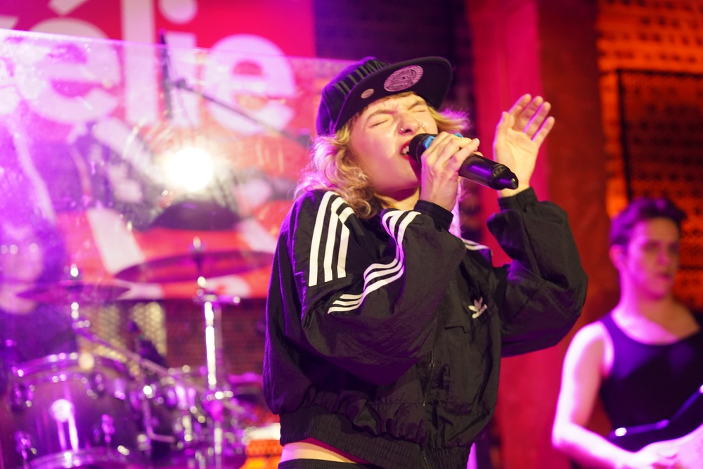Zélie - Hiện tượng mới của pop-rock Pháp - Ảnh 2.