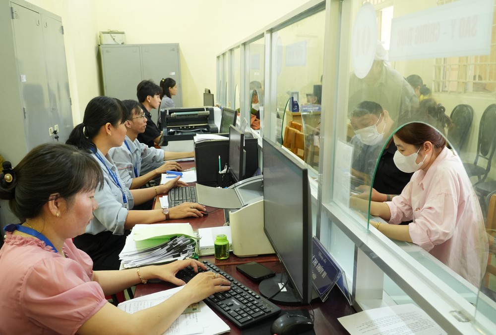 Phiên họp thứ 50 Ủy ban Thường vụ Quốc hội: Tiếp tục có giải pháp căn cơ để chủ động phòng, chống bão lũ - Ảnh 2.