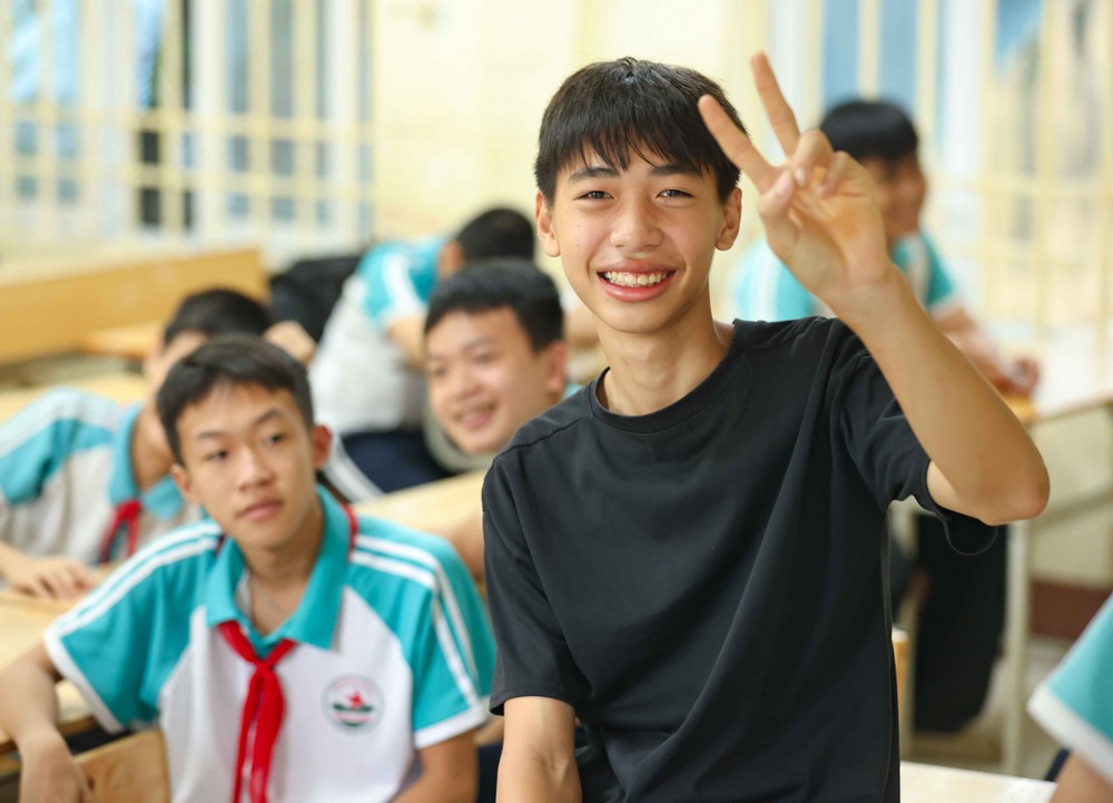 Thái Nguyên: Ngày trở lại trường đầy cảm xúc của học sinh trường Tiểu học, THCS Trưng Vương - Ảnh 12.
