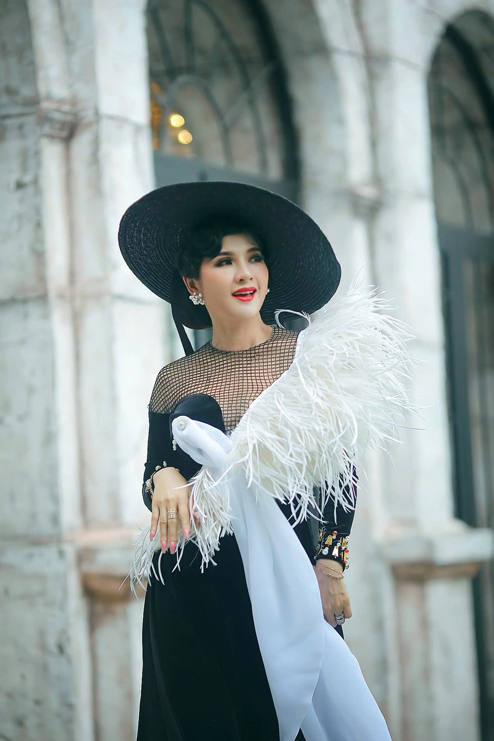 Hoa hậu Thái Nhã Vân lần thứ ba ngồi ghế nóng Miss Business Global 2025  - Ảnh 3.