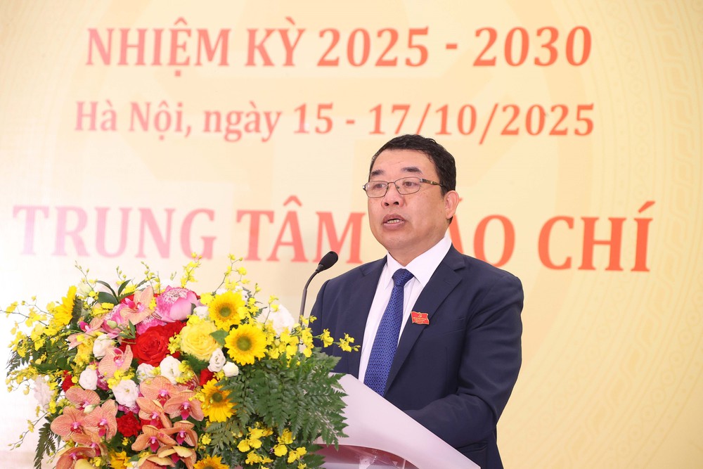 Khai trương Trung tâm Báo chí phục vụ Đại hội đại biểu Đảng bộ thành phố Hà Nội lần thứ 18 - Ảnh 3.