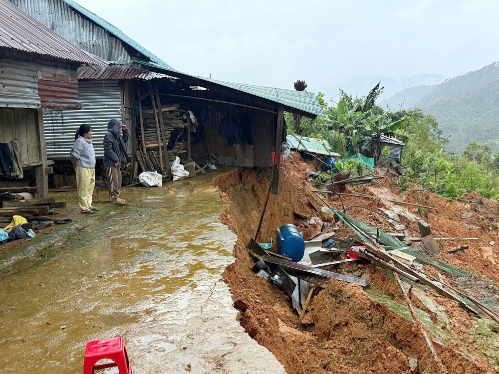 Tình trạng sạt lở nghiêm trọng tại nhiều địa phương ở Đà Nẵng - Ảnh 6.