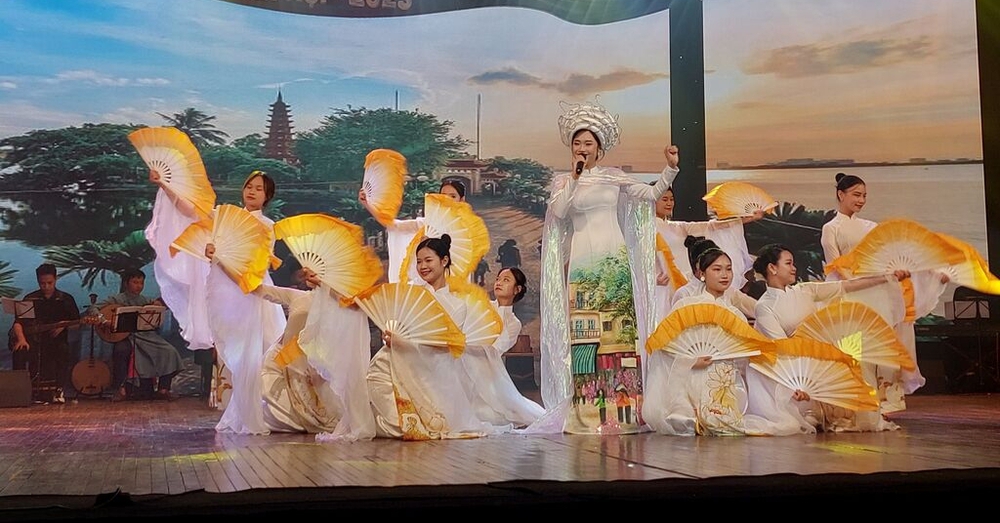 Văn kiện Đại hội XVIII Đảng bộ thành phố Hà Nội: Đột phá tư duy, khơi dậy khát vọng phát triển - Ảnh 3.