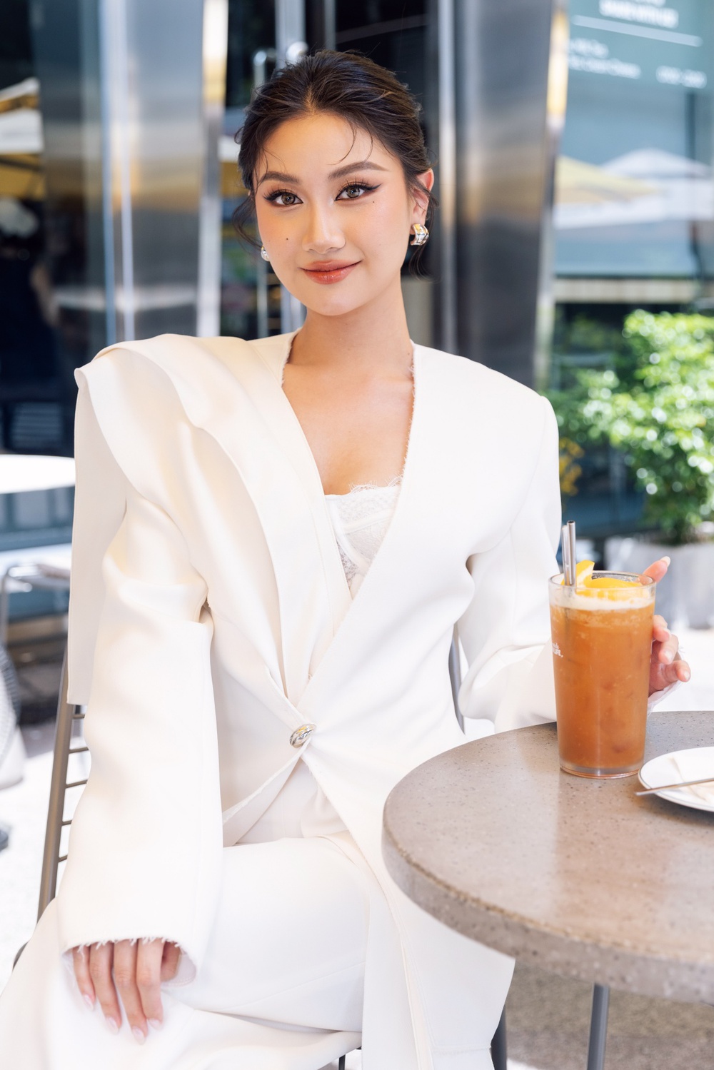 “Song Linh” hội ngộ: hai nàng hậu lan tỏa tinh thần phụ nữ Việt hiện đại - Ảnh 3.