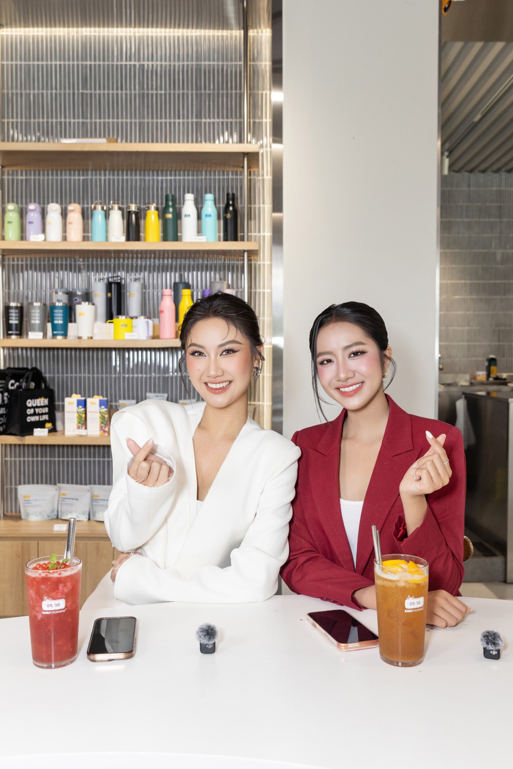 “Song Linh” hội ngộ: hai nàng hậu lan tỏa tinh thần phụ nữ Việt hiện đại - Ảnh 2.