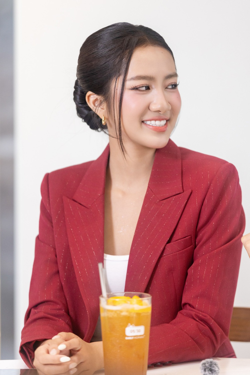 “Song Linh” hội ngộ: hai nàng hậu lan tỏa tinh thần phụ nữ Việt hiện đại - Ảnh 4.