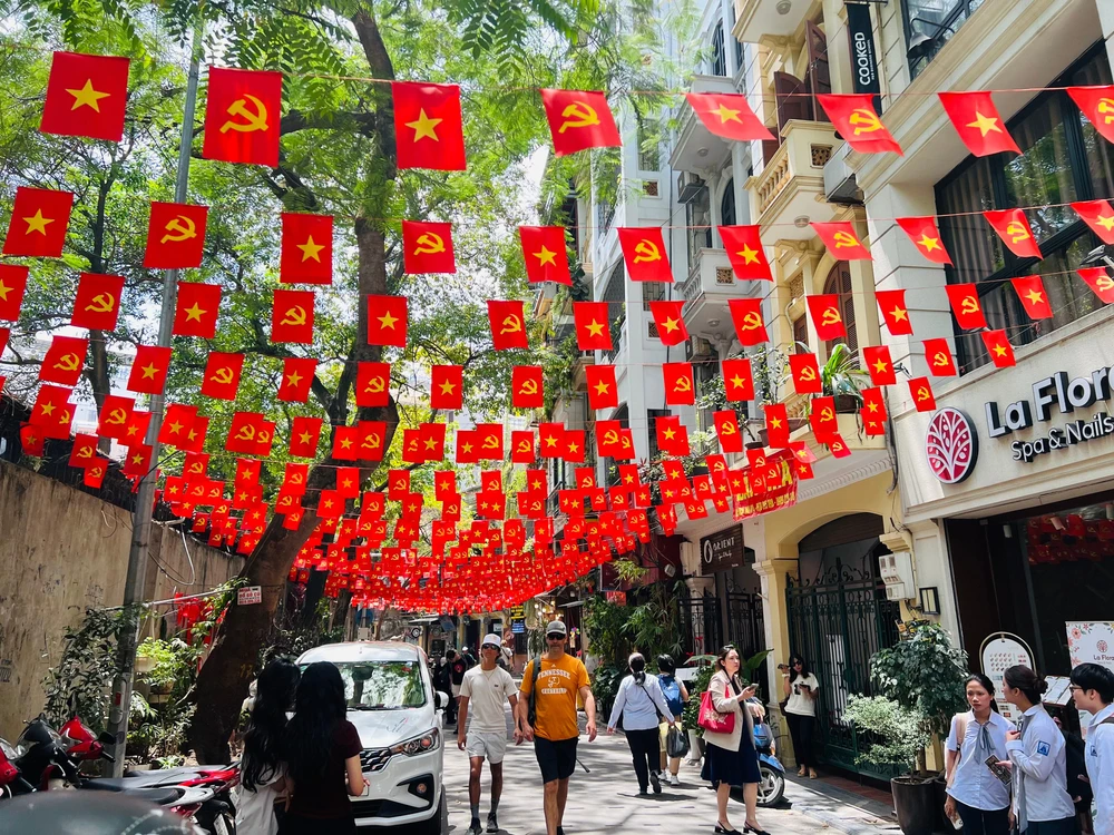 Tiên phong, đột phá trong kỷ nguyên mới, phát triển Thủ đô Hà Nội văn minh, hiện đại, hạnh phúc - Ảnh 2.