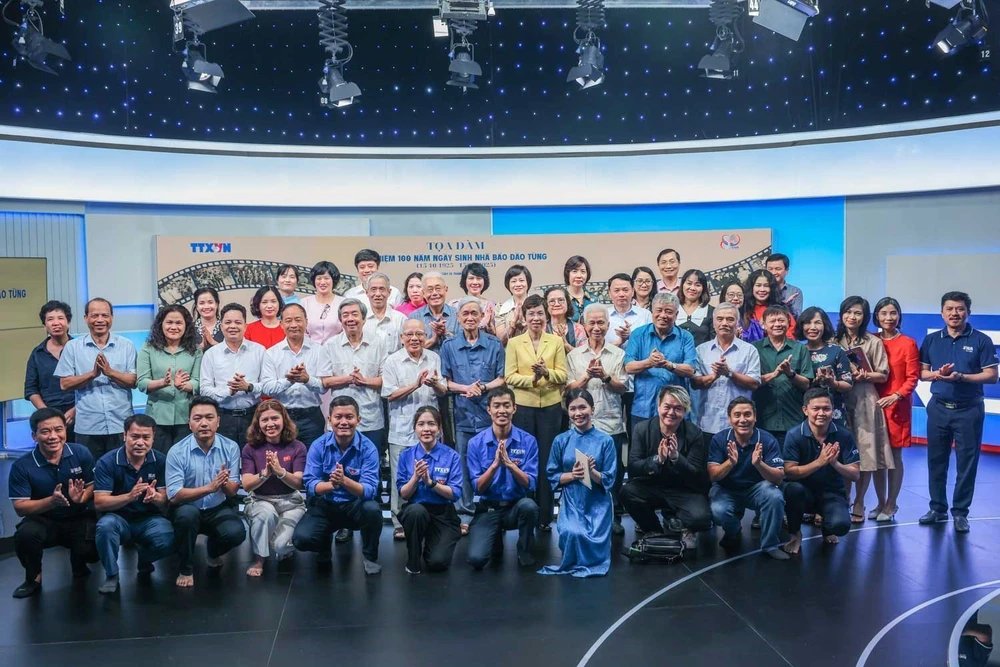 Toạ đàm “Kỷ niệm 100 năm Ngày sinh nhà báo Đào Tùng” - Ảnh 14.