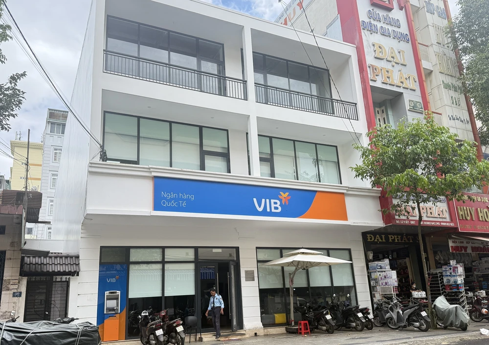 Vụ nợ ngân hàng 8.800 đồng bị tính phí, lãi 1,1 triệu đồng: Cần giải thích rõ ràng khi cung cấp sản phẩm thẻ tín dụng - Ảnh 2.