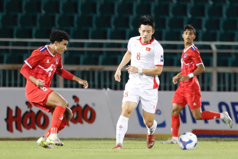 Lộ trình vàng cho SEA Games 33 đã rõ ràng với HLV Kim Sang Sik - Ảnh 2.
