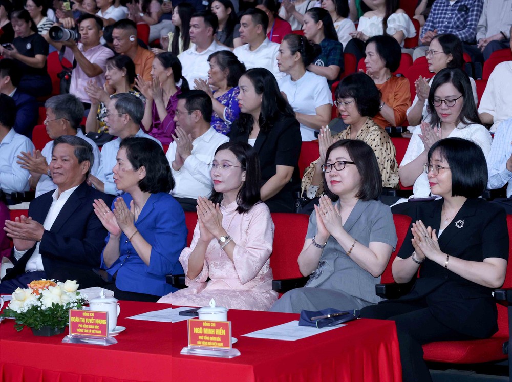 Lễ trao giải Cuộc thi ảnh nghệ thuật cấp Quốc gia “Tổ quốc bên bờ sóng” lần thứ 3 - Ảnh 5.