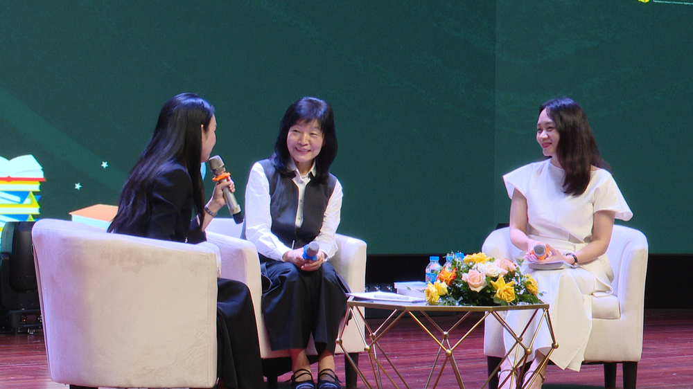 Ngày hội Văn học Hàn Quốc 2025: Giao lưu cùng tác giả Shin Kyung Sook - Ảnh 2.