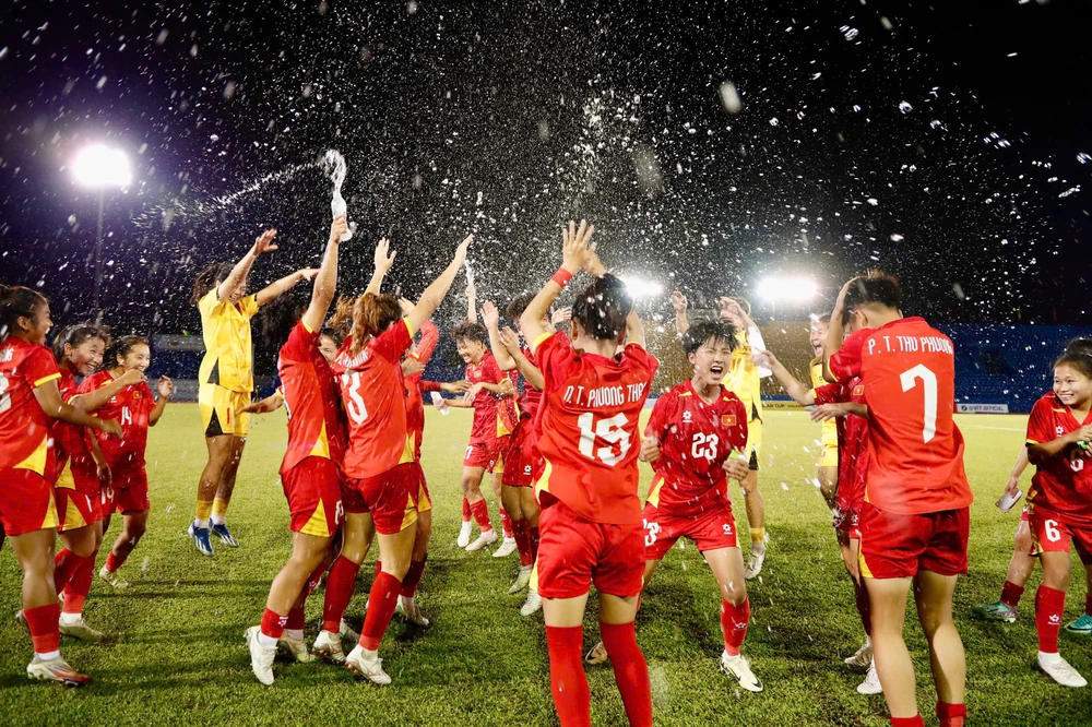 U17 nữ Việt Nam vào VCK châu Á 2026 bằng dấu ấn của &quot;người hùng&quot; Hải Yến và chiến lược của HLV Nhật Bản - Ảnh 1.