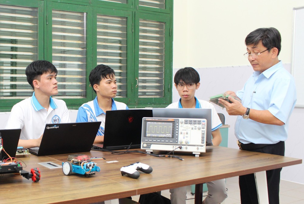 Hiện thực hóa mục tiêu của Nghị quyết số 71-NQ/TW: Từ bảo đảm chất lượng đến xếp hạng đại học - Ảnh 1.
