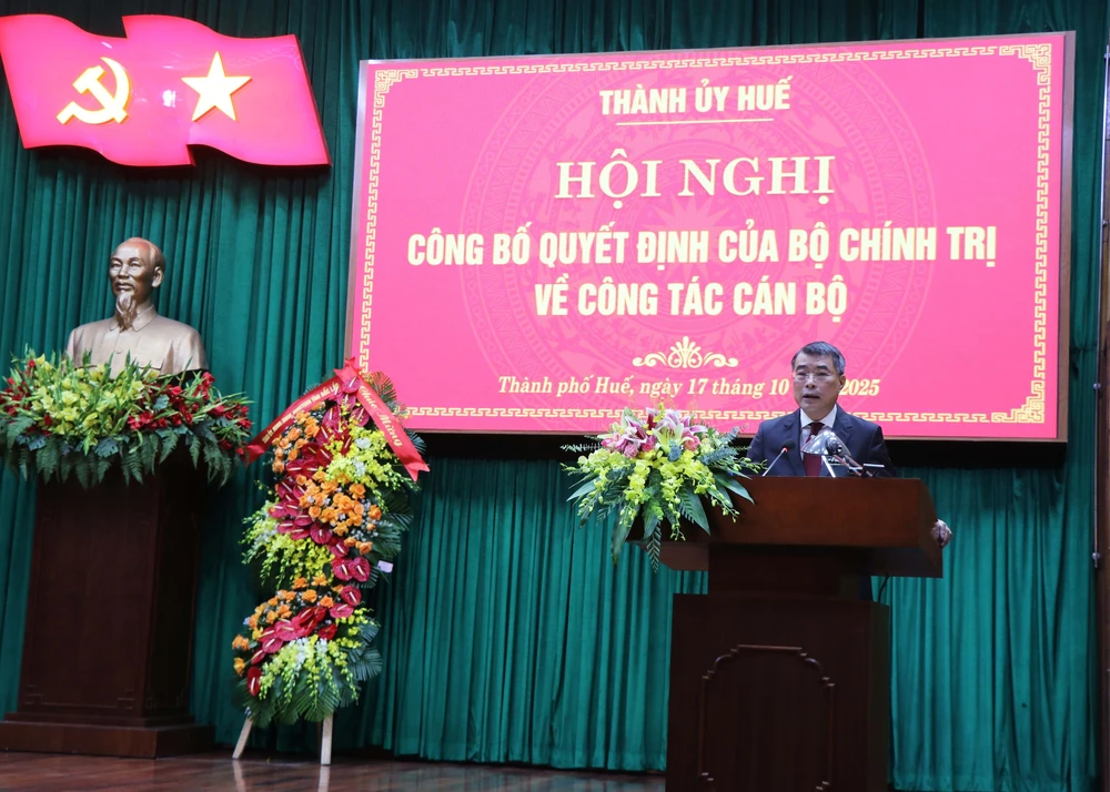 Đồng chí Nguyễn Đình Trung được chỉ định giữ chức Bí thư Thành ủy Huế - Ảnh 3.